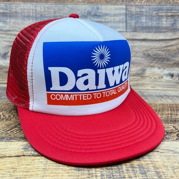 Daiwa Mens Trucker Hat Red Snapback Fishing Tackle Bait Adjustable Ball Cap - Picture 5 of 6